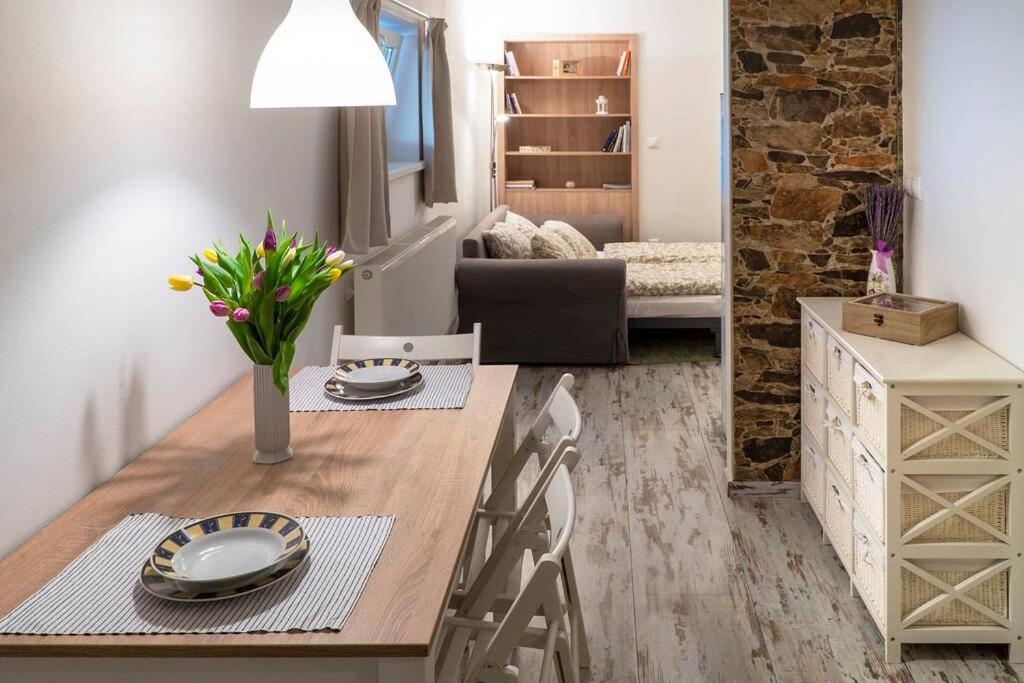 בויניצה Provensalsky Rodinny Apartman Mandolina מראה חיצוני תמונה